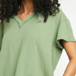 Free People We the Free Women's Light Green Short Sleeve Tee V Neck Top Small